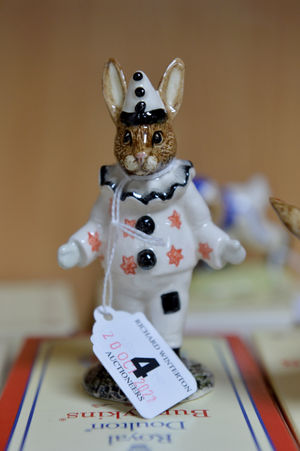 A 1992 Clown bunnykins