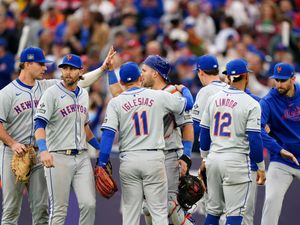 Supporting image for story: New York Mets secure late win to split London Series with Philadelphia Phillies