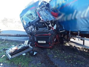 Supporting image for story: M6 crash: Motorway closed after two lorries crash and spill diesel across carriageway