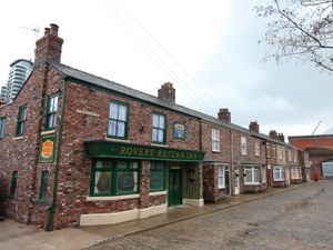Supporting image for story: ITV to air first ever Coronation Street and Emmerdale crossover episode