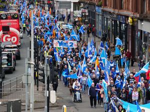 Supporting image for story: Hundreds march in Glasgow in pro-independence rally