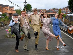 Supporting image for story: All Aboard!: 15 fantastic images of the Severn Valley Railway 1940s extravaganza