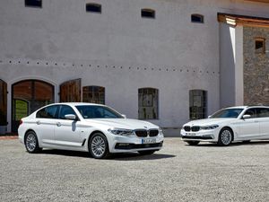 Supporting image for story: BMW announces further details about new 545e plug-in hybrid
