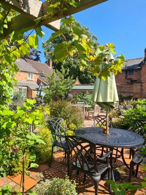 The Black Bear, Whitchurch
