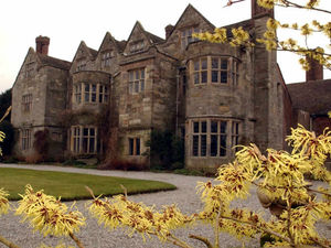 Supporting image for story: Top 10 historic Midlands buildings you must see