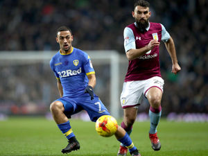 Supporting image for story: Mile Jedinak tipped to succeed at the back for Aston Villa