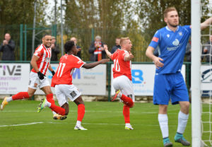  Darryl Knights celebrates his goal..