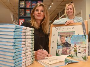 Supporting image for story: Our Yorkshire Farm's Amanda Owen brings festive farm tales to Oswestry bookshop