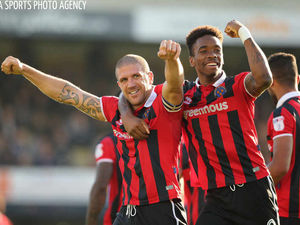 Supporting image for story: Southend United 1 Shrewsbury Town 1 - Report and pictures