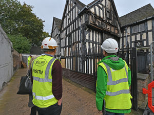Supporting image for story: Experts assess damage at site of Grade II Bilston pub hit by suspected arson attack