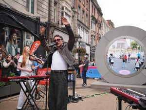 Supporting image for story: Irish singer Cian Ducrot surprises fans with pop-up concert at Dublin portal