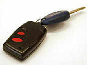 Supporting image for story: Car key burglars in 900 raids