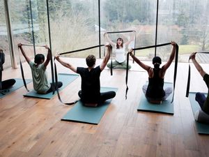 Supporting image for story: Dame Helen Mirren urges midlife exercise for healthy ageing