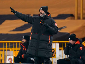 Supporting image for story: Nuno frustrated after Wolves' defensive woes continue against Everton