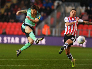 Supporting image for story: Walsall midfielder Stuart Sinclair reveals his lockdown isolation