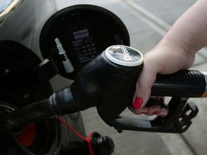 Supporting image for story: Traffic fumes as bad for happiness as bereavement or divorce, study suggests