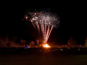 Supporting image for story: Tickets go on sale for Shrewsbury charity bonfire spectacular – featuring a 90s chart-topper