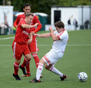 Alan Halsall in action 