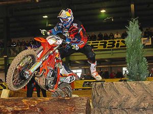 Supporting image for story: Nearly 2,500 feel the noise in Stafford