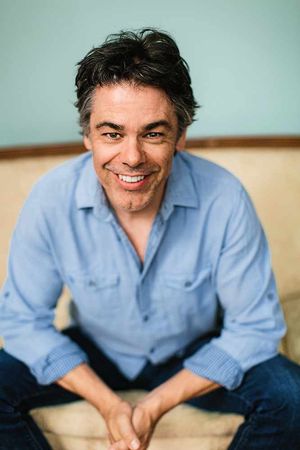 Giant job - actor Jonathan Holmes