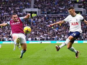 Supporting image for story: John McGinn: Unai Emery's methods giving Aston Villa's players renewed confidence