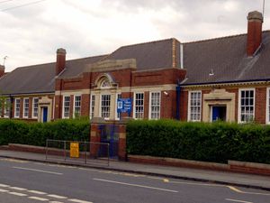 Supporting image for story: Suspicious BMW seen near Bilston primary school