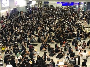 Crowds fill the airport amid the protests in Hong Kong. Picture: Krissi Carter