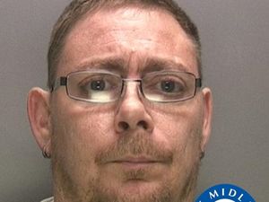 Supporting image for story: Knifeman tried to kill ex-wife then called 999 and described the stabbing