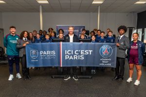 The students meet with Andy Pearce as they prepare for the challenge