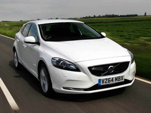 Supporting image for story: New engine makes V40 even more tempting to buy