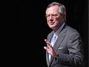 Supporting image for story: US ambassador warns pharma firms will quit UK if NHS does not pay more for drugs