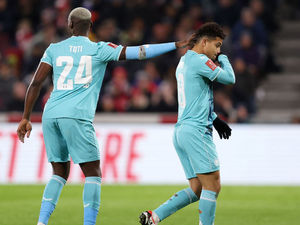 Supporting image for story: Wolves v Man United: Who's out and who's a doubt