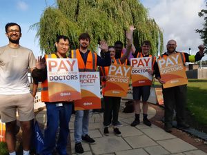 Supporting image for story: Striking junior doctors remain determined at start of historic five day stoppage