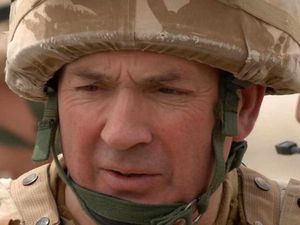 Supporting image for story: Poll: Should Britain keep its troops in Germany?