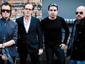 Supporting image for story: Glenn Hughes talks about Black Country Communion gig