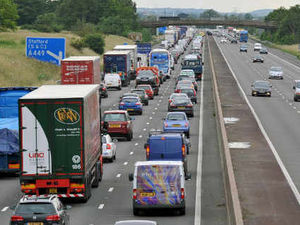 Supporting image for story: Chaos after crash on M6