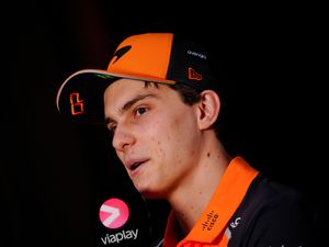Supporting image for story: Oscar Piastri takes Qatar Grand Prix sprint pole after Lando Norris error