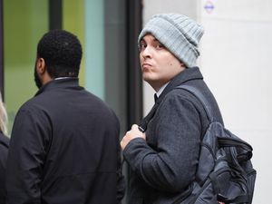 Supporting image for story: Jailed ex-Met officer told girl he would ‘pick her up from school and make love’