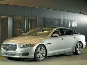 Supporting image for story: On yer bike: Walsall ex-mayor hits out over £50k Jag