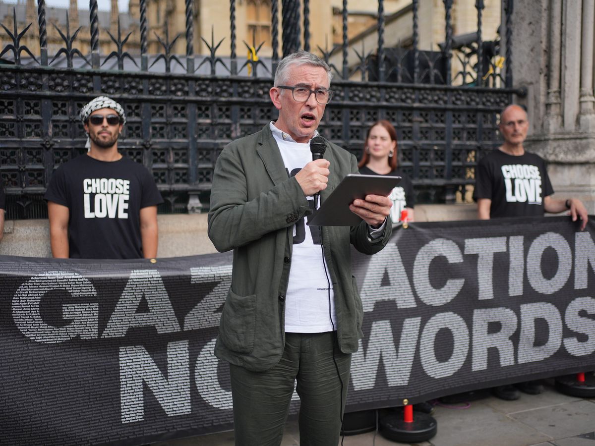 Steve Coogan among celebrities urging Starmer to say Israel committing genocide