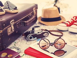 Supporting image for story: Holiday packing: Get on the suit-case