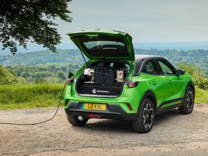 Supporting image for story: The Vauxhall Mokka Coffe-E is designed for coffee lovers