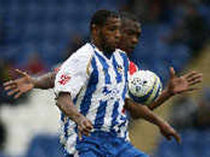 Supporting image for story: Colchester 2 Walsall 1