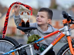 Supporting image for story: Max puts in wheel big effort to help out beloved zoo