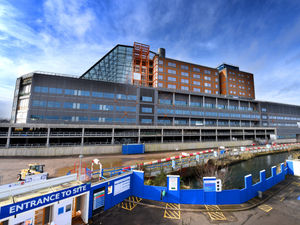 Supporting image for story: Transport workers tested for coronavirus at site of Black Country super hospital