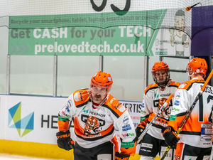 Supporting image for story: Telford Tigers lose away after Lightning bolt