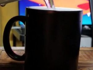 Supporting image for story: This guy’s friend pranked him from across the country with a colour-changing mug