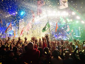 Supporting image for story: Glastonbury ticket sales pushed back by two weeks after registration issues