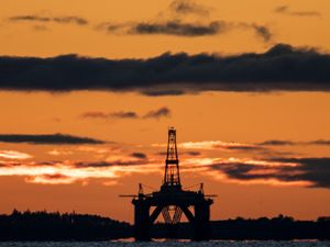 Supporting image for story: Oil prices teeter above 100 dollars as US temporarily loosens Russian sanctions