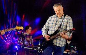 Mike Sutton from Oxley on rhythm guitar